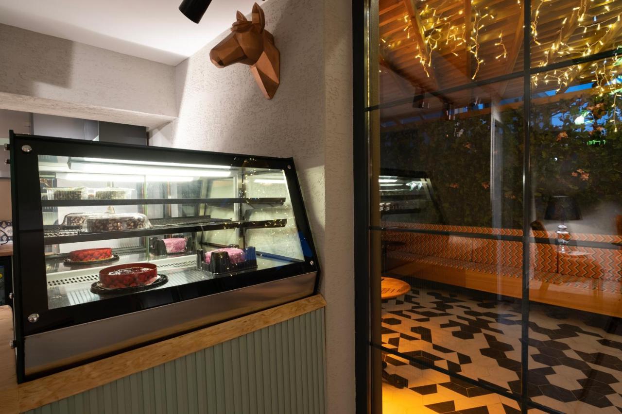 Wolf Suites Анталия Екстериор снимка
