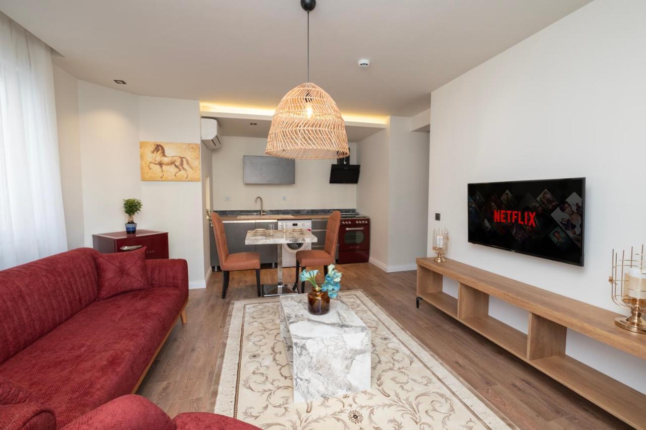 Wolf Suites Анталия Екстериор снимка