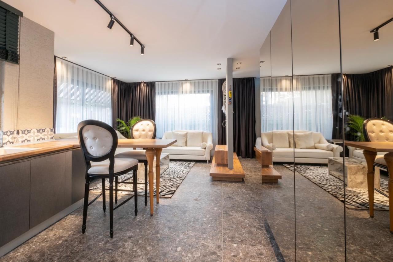 Wolf Suites Анталия Екстериор снимка
