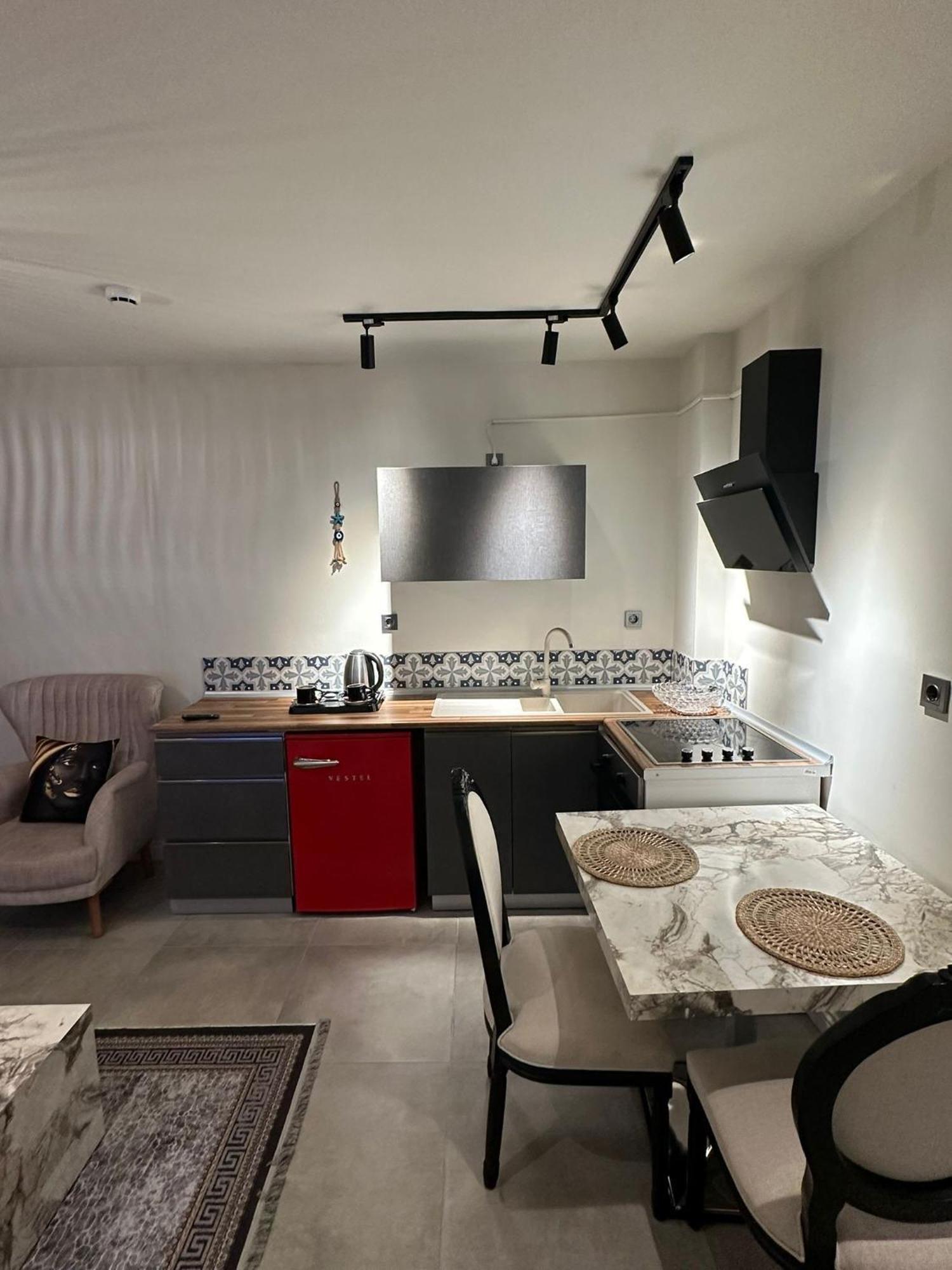 Wolf Suites Анталия Екстериор снимка