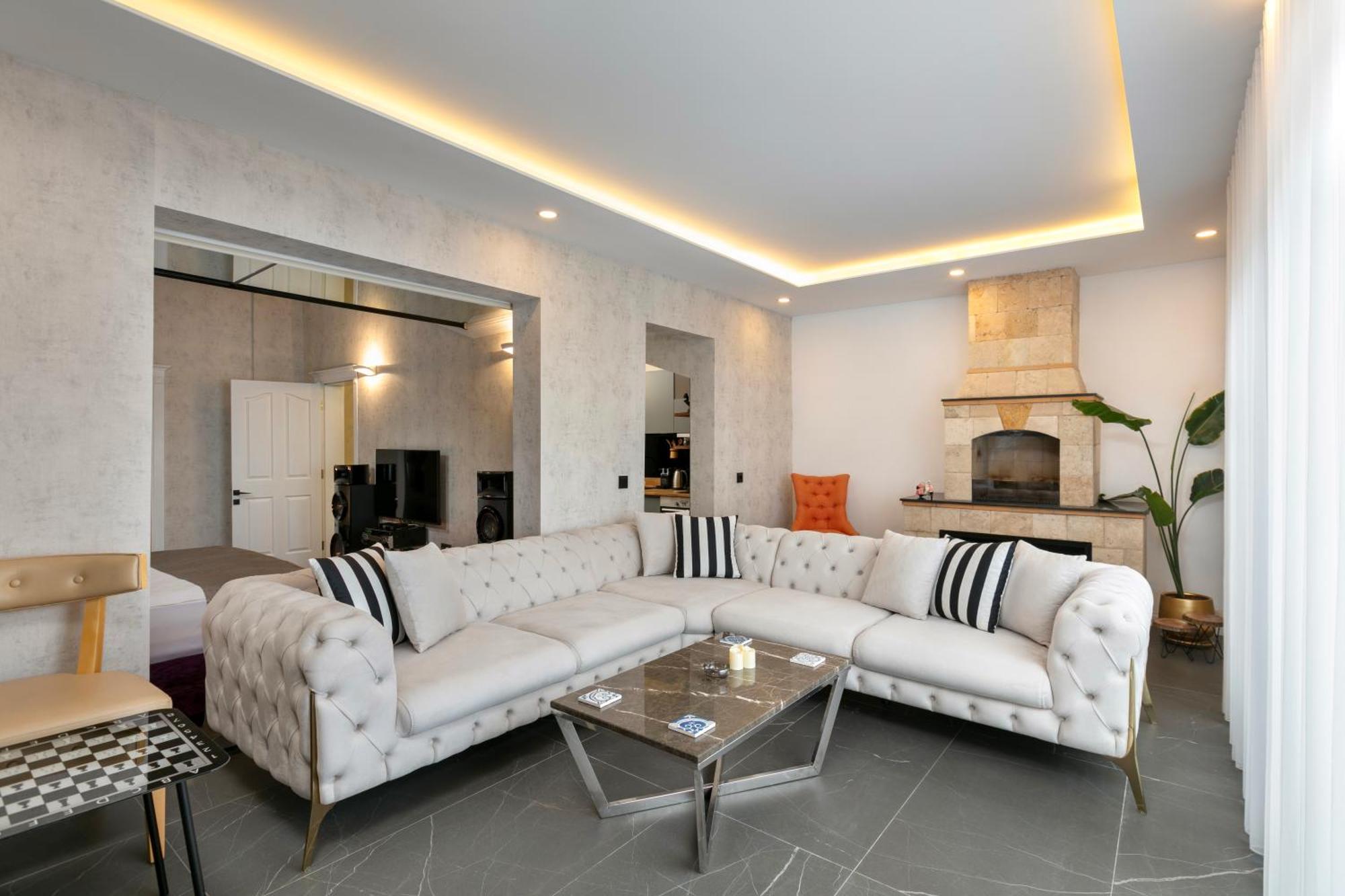 Wolf Suites Анталия Екстериор снимка