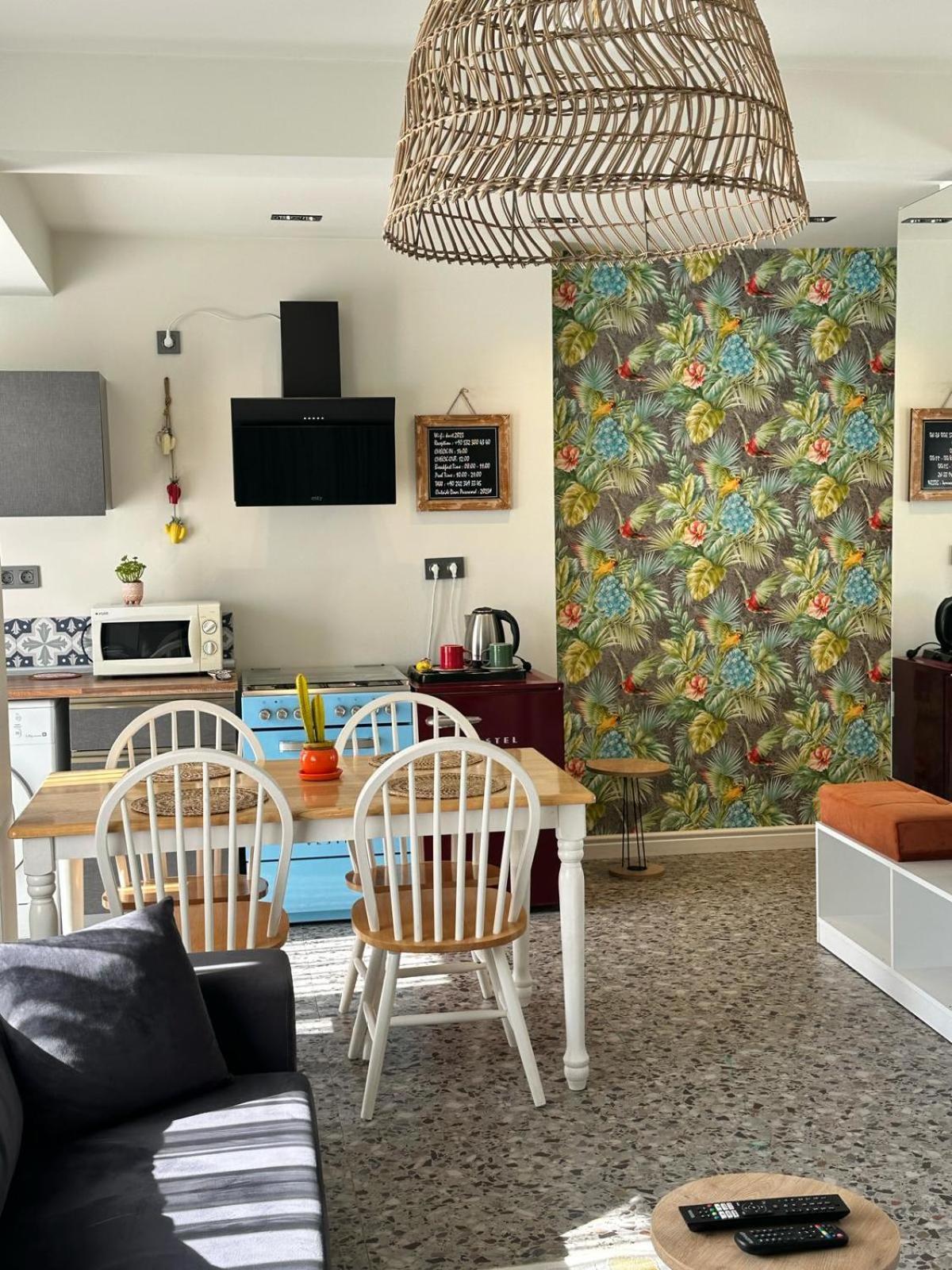 Wolf Suites Анталия Екстериор снимка